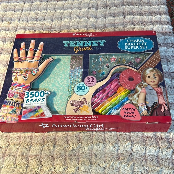 AMERICAN GIRL ULTIMATE CRAFTING KIT FOR YOU & YOUR DOLL 3500+ pc CHARM BRACELET - Picture 1 of 5